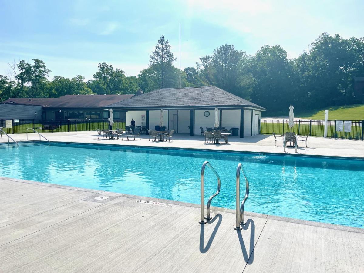 Newly Remodeled Mid-Century Modern Lake Condo Lake Geneva Exterior foto