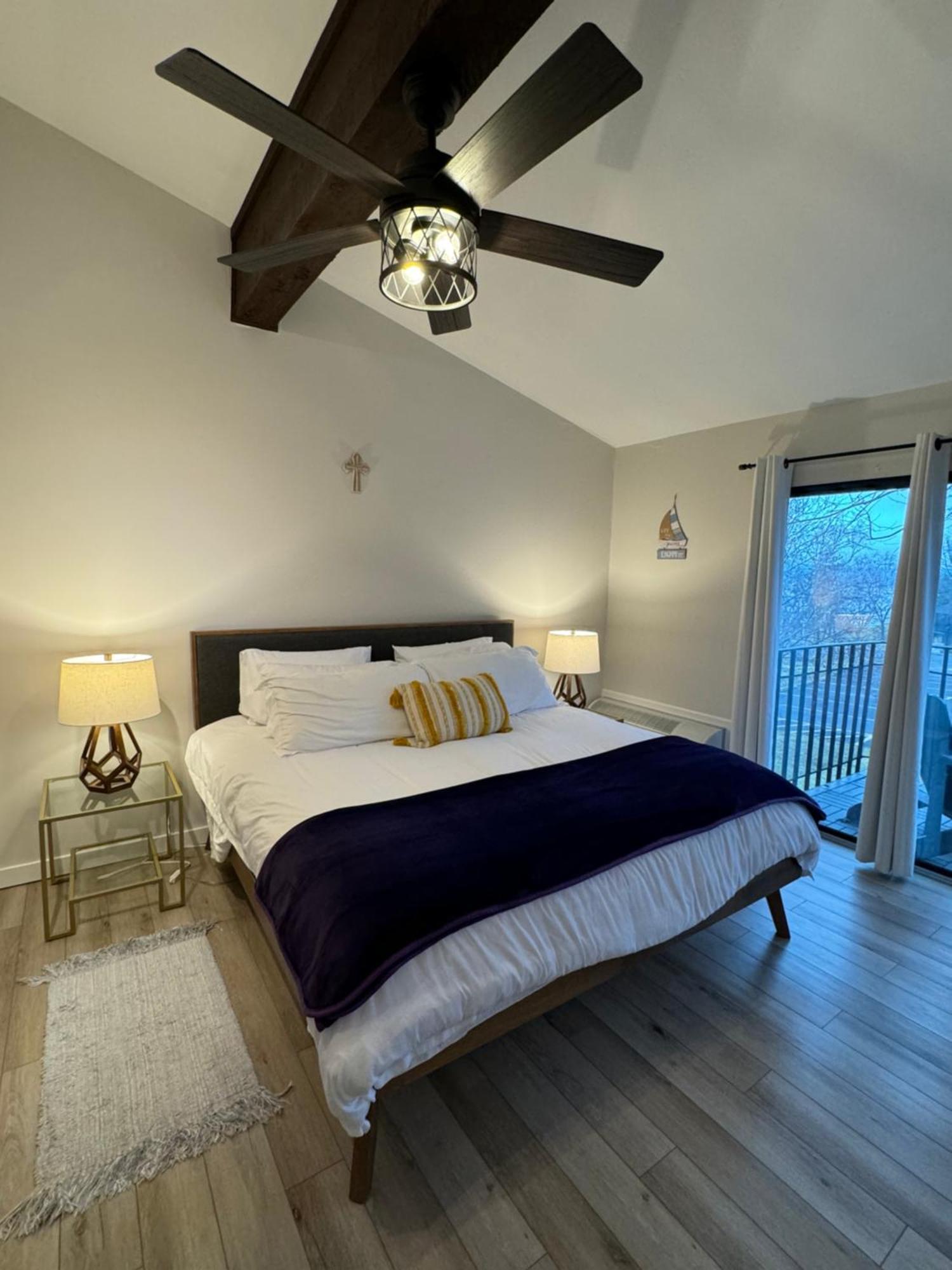 Newly Remodeled Mid-Century Modern Lake Condo Lake Geneva Exterior foto